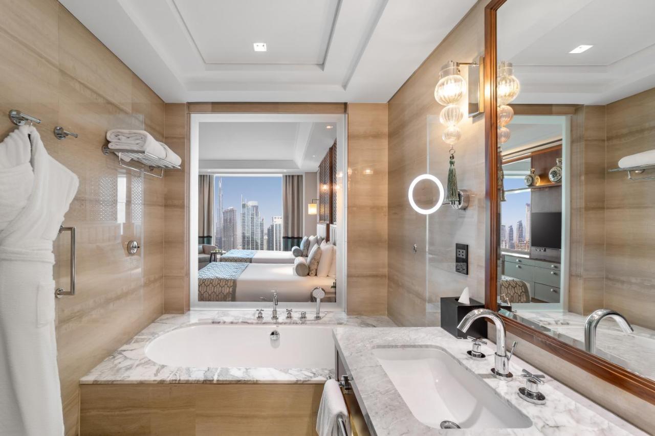 Luxe Tweepersoonskamer met 2 Aparte Bedden en Uitzicht op Burj Khalifa