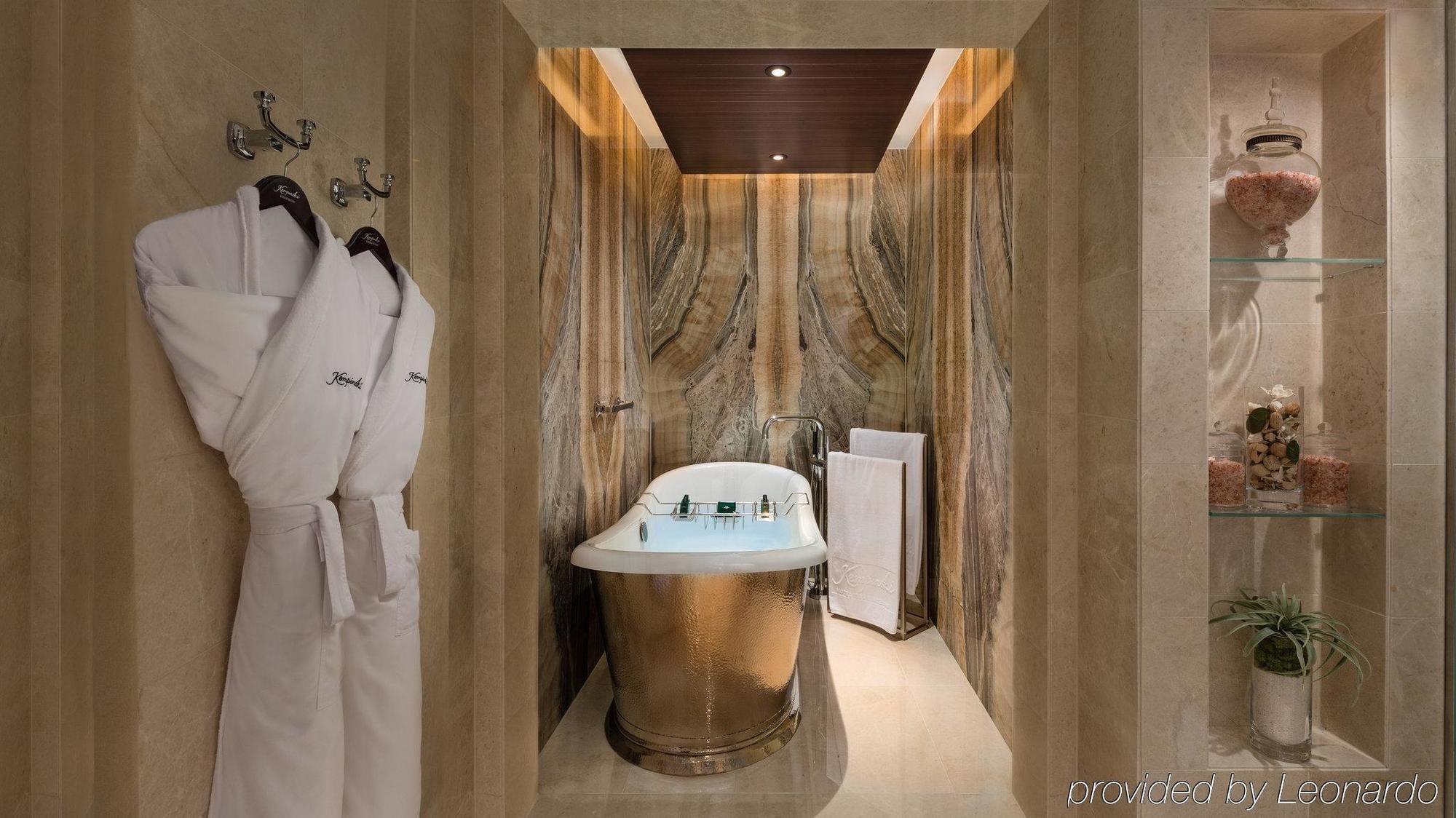 Aspen Ski Chalet – Zugang zum Snow Park im Ski Dubai für 2 Personen, eigener Butler, Zugang zur Lounge mit Afternoon Tea, abendlichen Cocktailstunden, alkoholfreien Erfrischungen und Kanapees